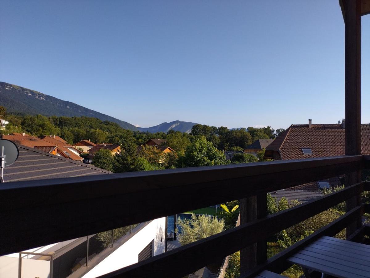 Logement Entre Lac Et Montagne Анси Екстериор снимка
